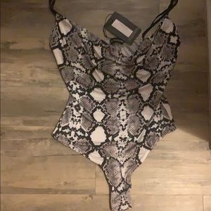 NWT snake-print bodysuit size USA 6
